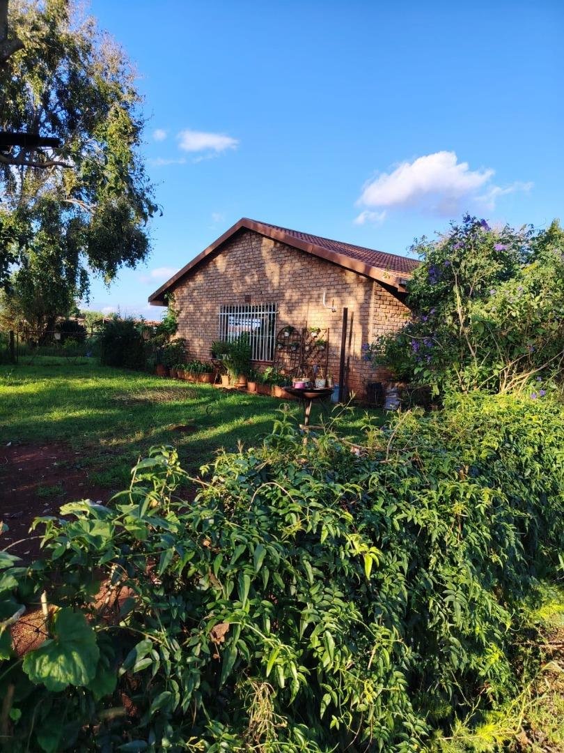 Commercial Property for Sale in Hartbeesfontein North West